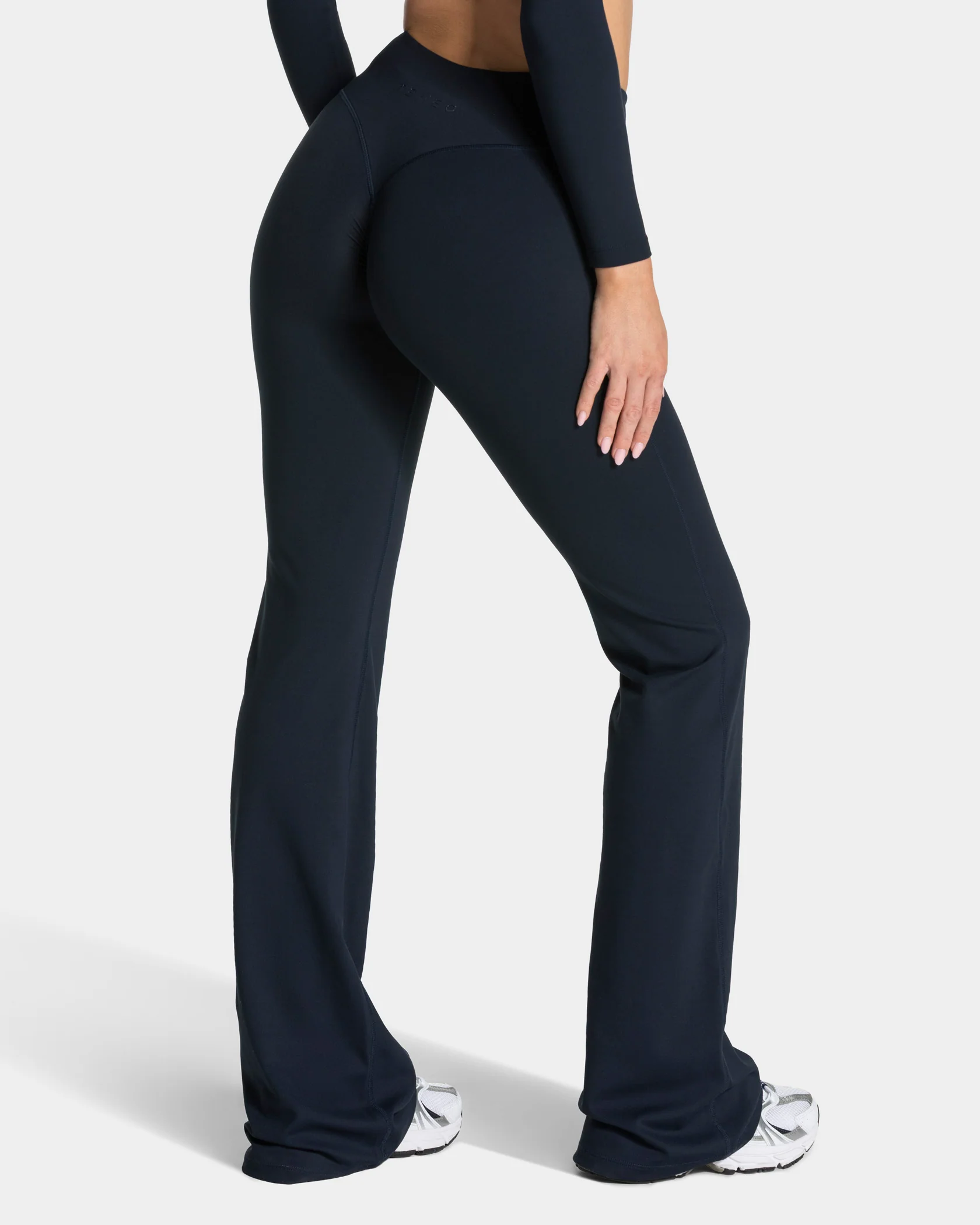 Allrounder Sculpt Scrunch Flared Leggings Regular "Midnight" - Image 3