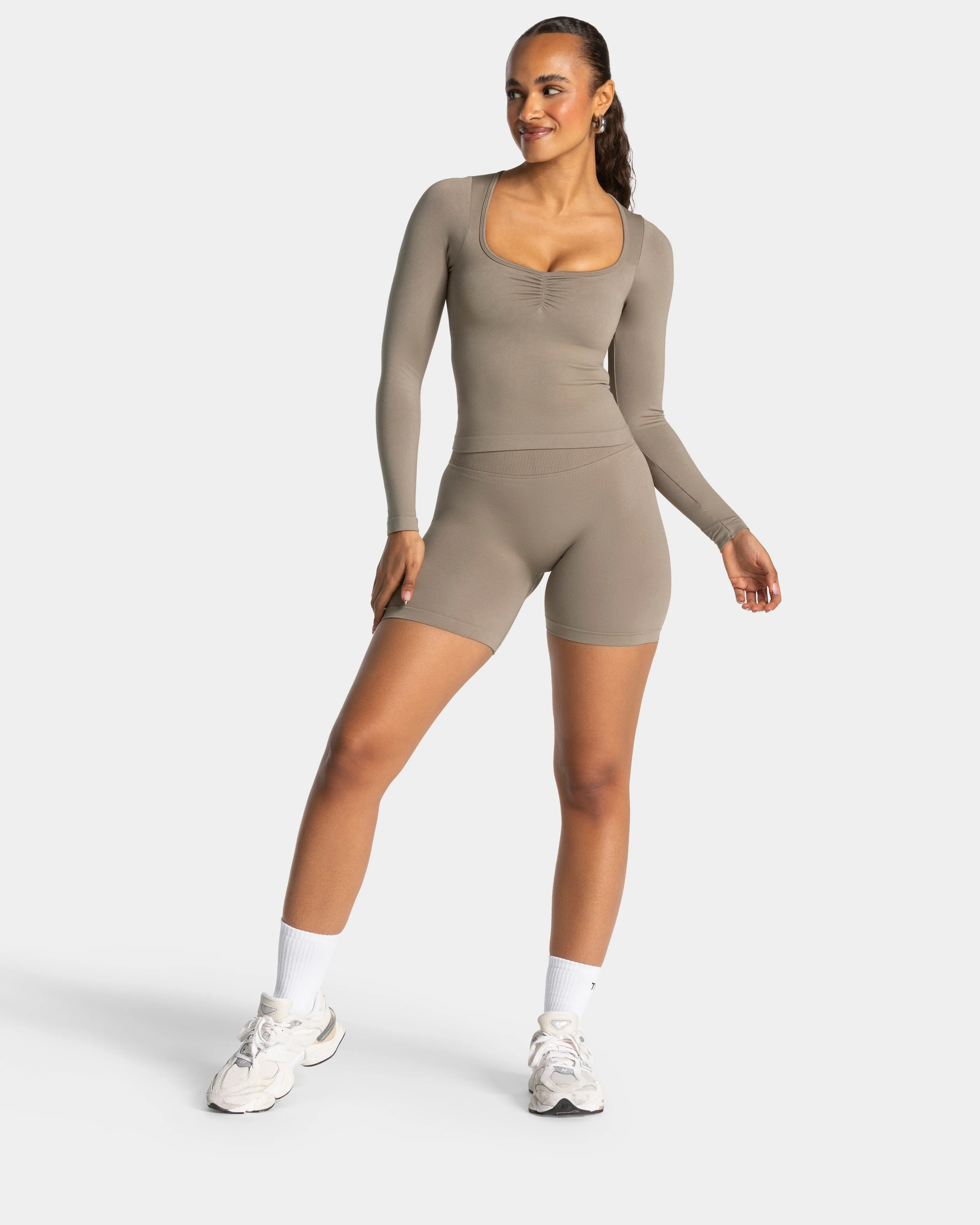 Charming Pro Longsleeve "Khaki" - Image 3
