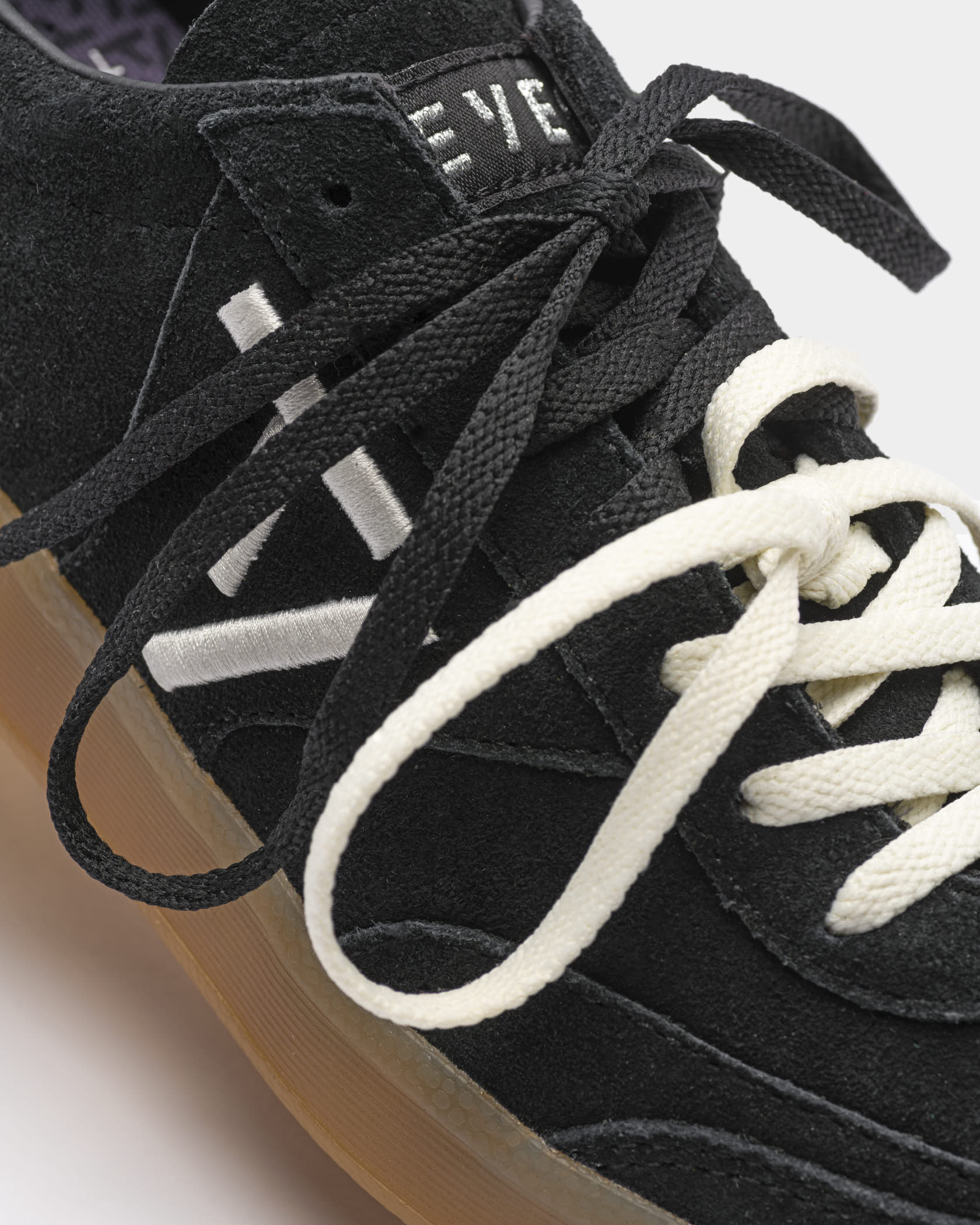 Classic Sneaker Women "Schwarz - Off White" - Image 9
