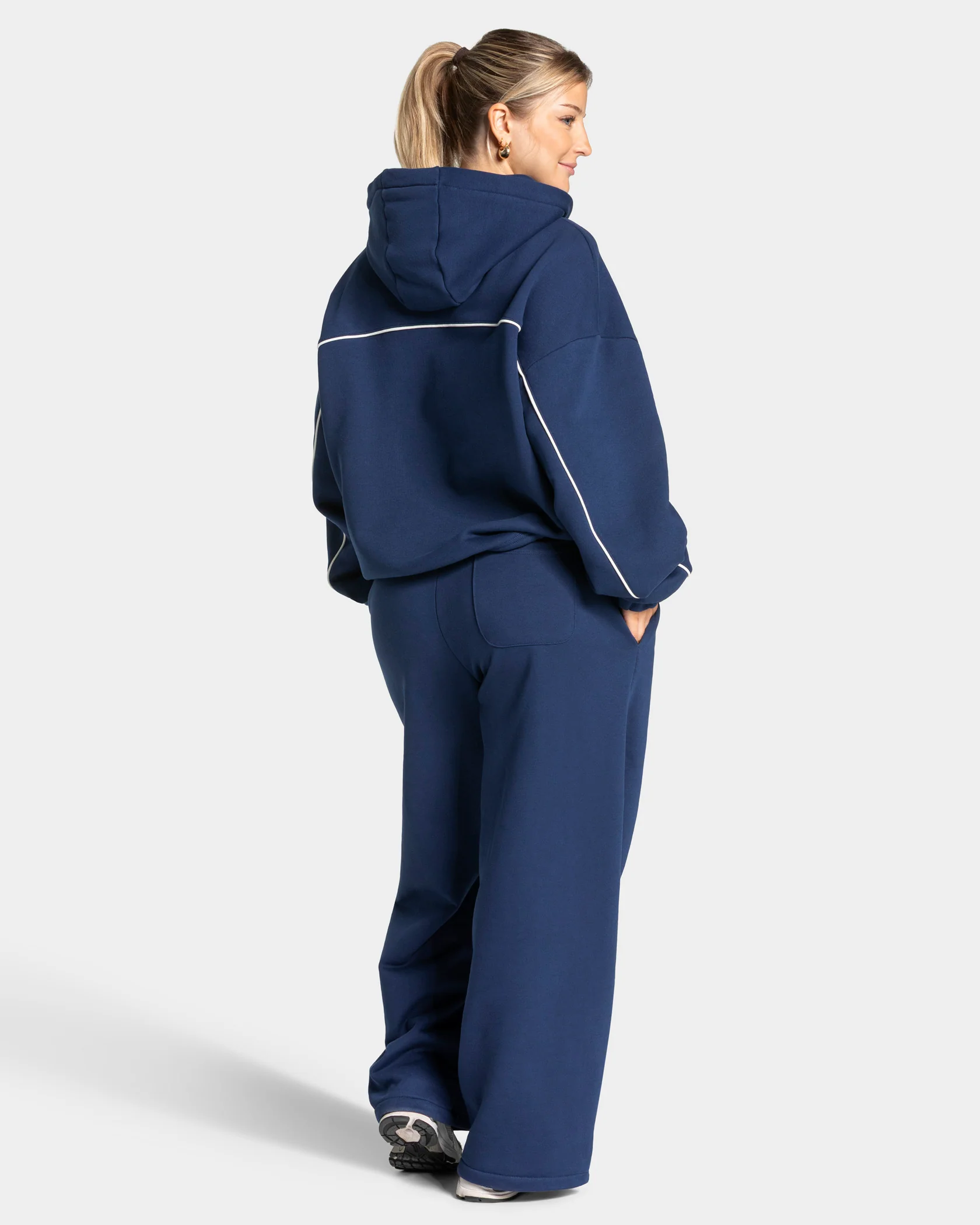 Contrastline Hooded Sweater "Dunkelblau" - Image 5