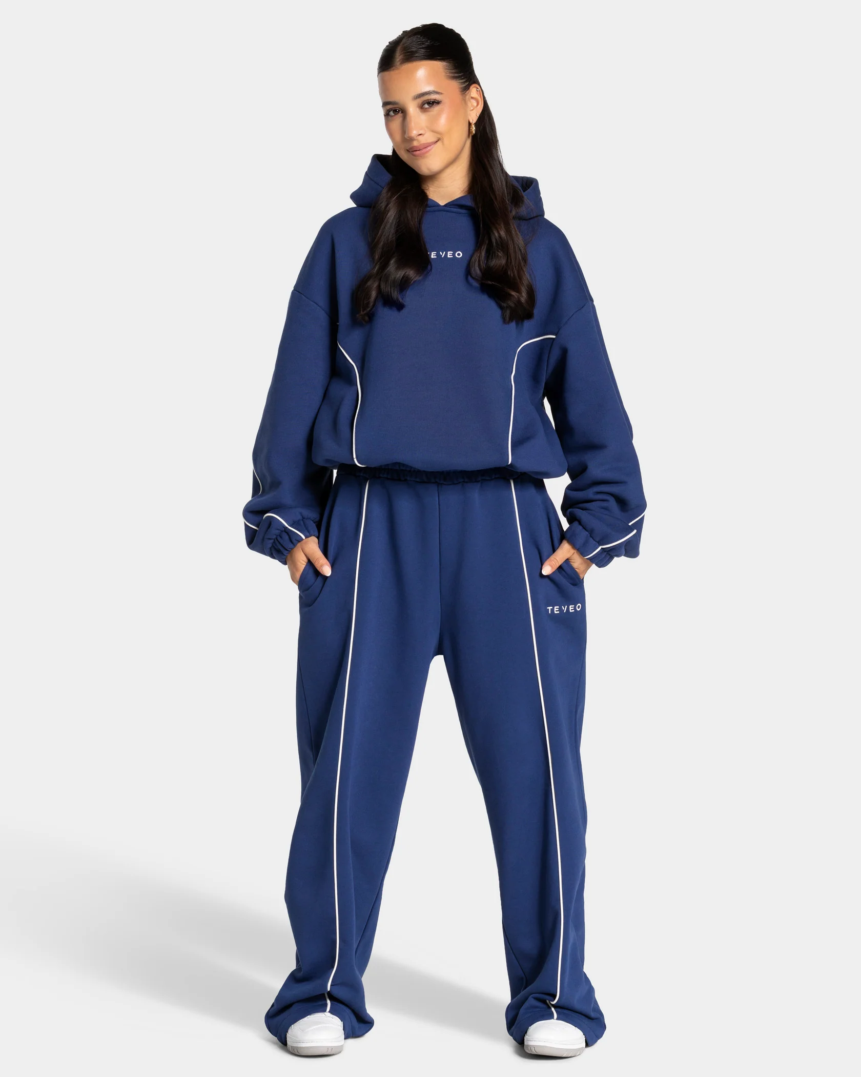 Contrastline Hooded Sweater "Indigo" - Image 3