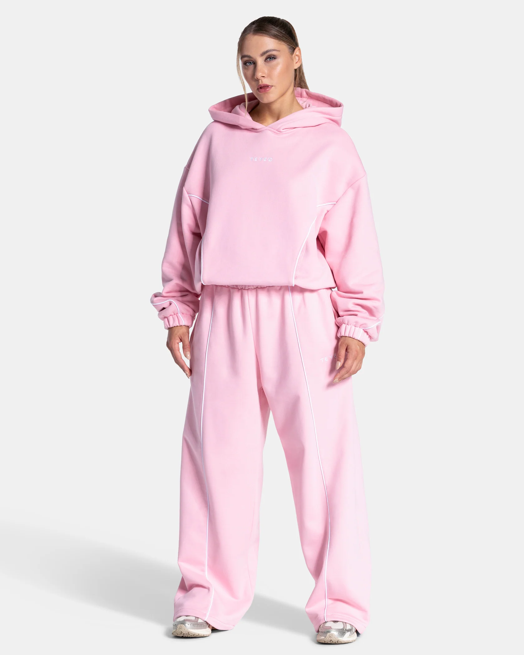 Contrastline Hooded Sweater "True Pink" - Image 3