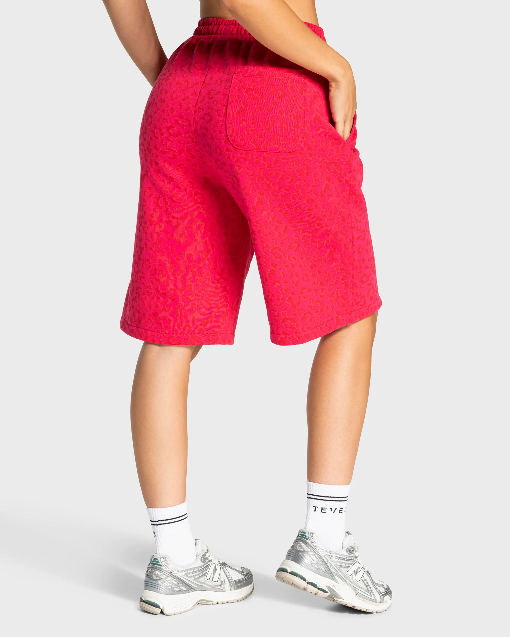 Contrastline Oversized Jorts "Leo Berry" - Image 2