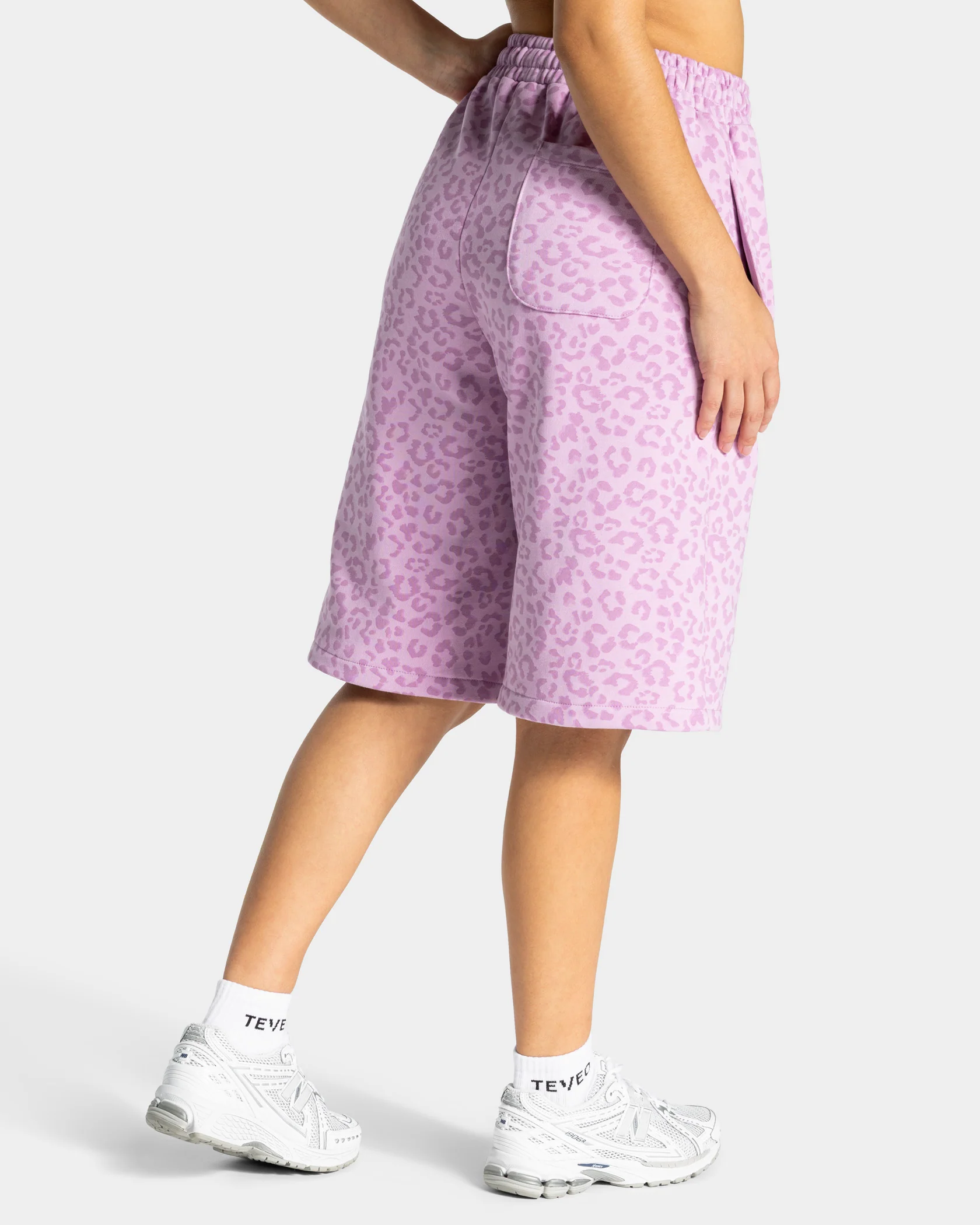 Contrastline Oversized Jorts "Leo Orchid" - Image 2