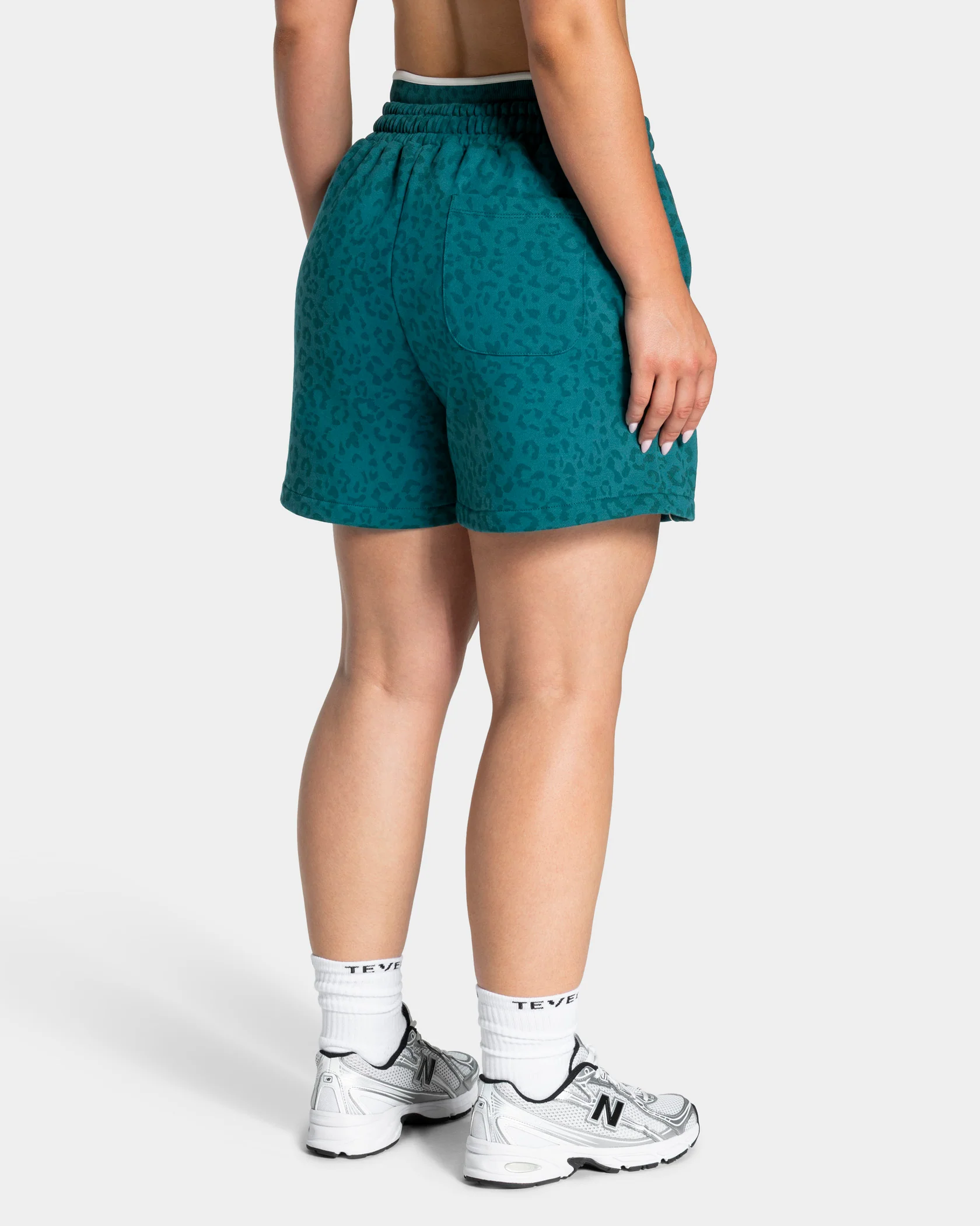 Contrastline Oversized Shorts "Leo Petrol" - Image 2