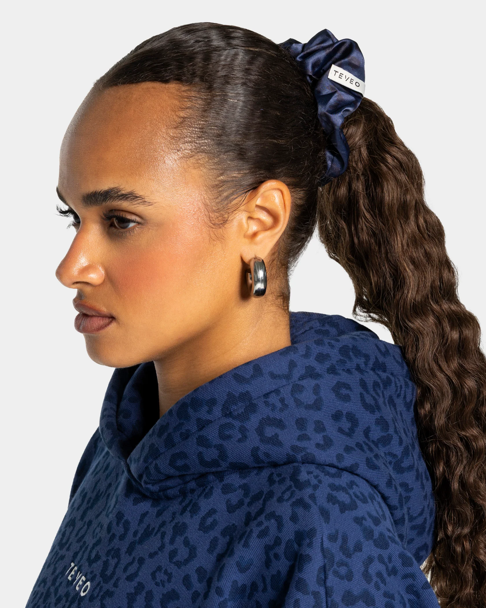 Contrastline Scrunchies (2er-Pack) "Leo - Dunkelblau" - Image 3