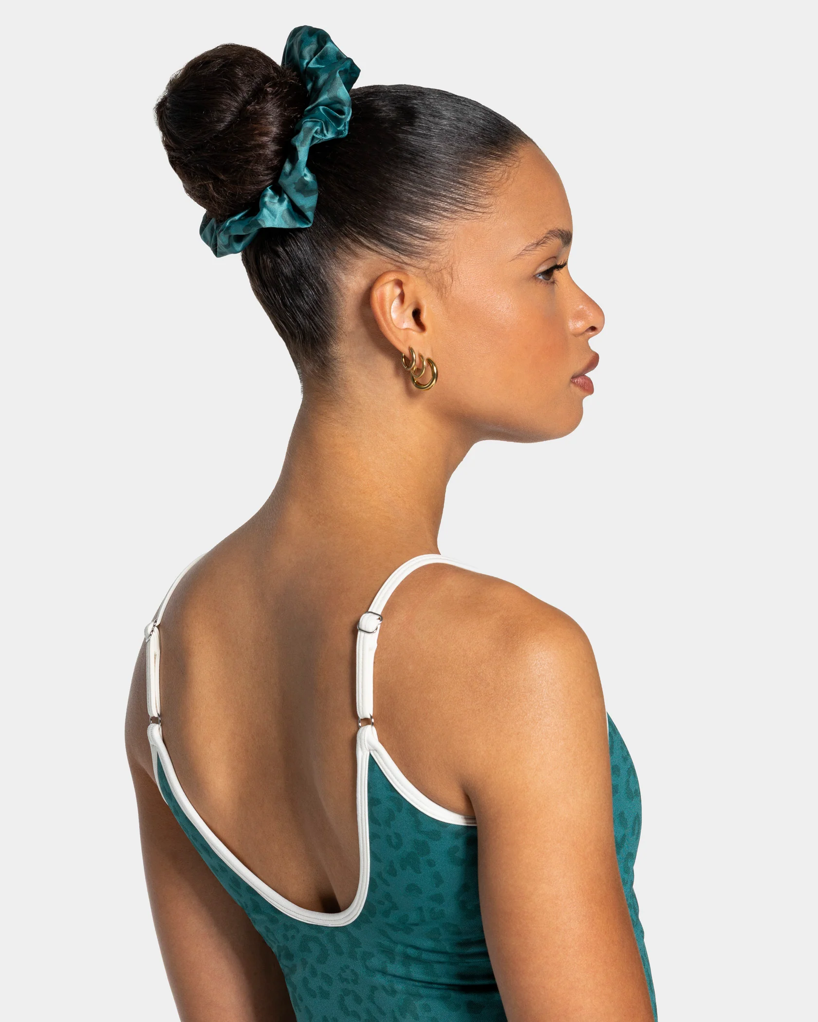 Contrastline Scrunchies (2er-Pack) "Leo - Petrol" - Image 4