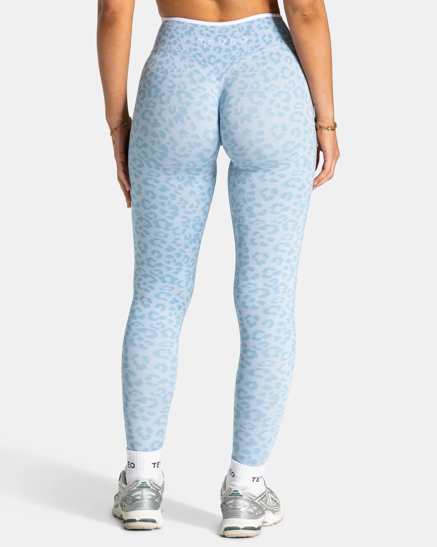 Contrastline Sculpt Scrunch Leggings "Leo Babyblau"