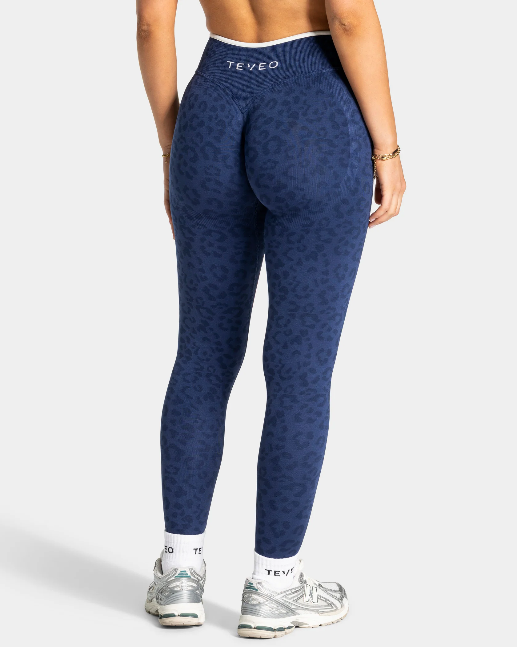 Contrastline Sculpt Scrunch Leggings "Leo Dunkelblau"