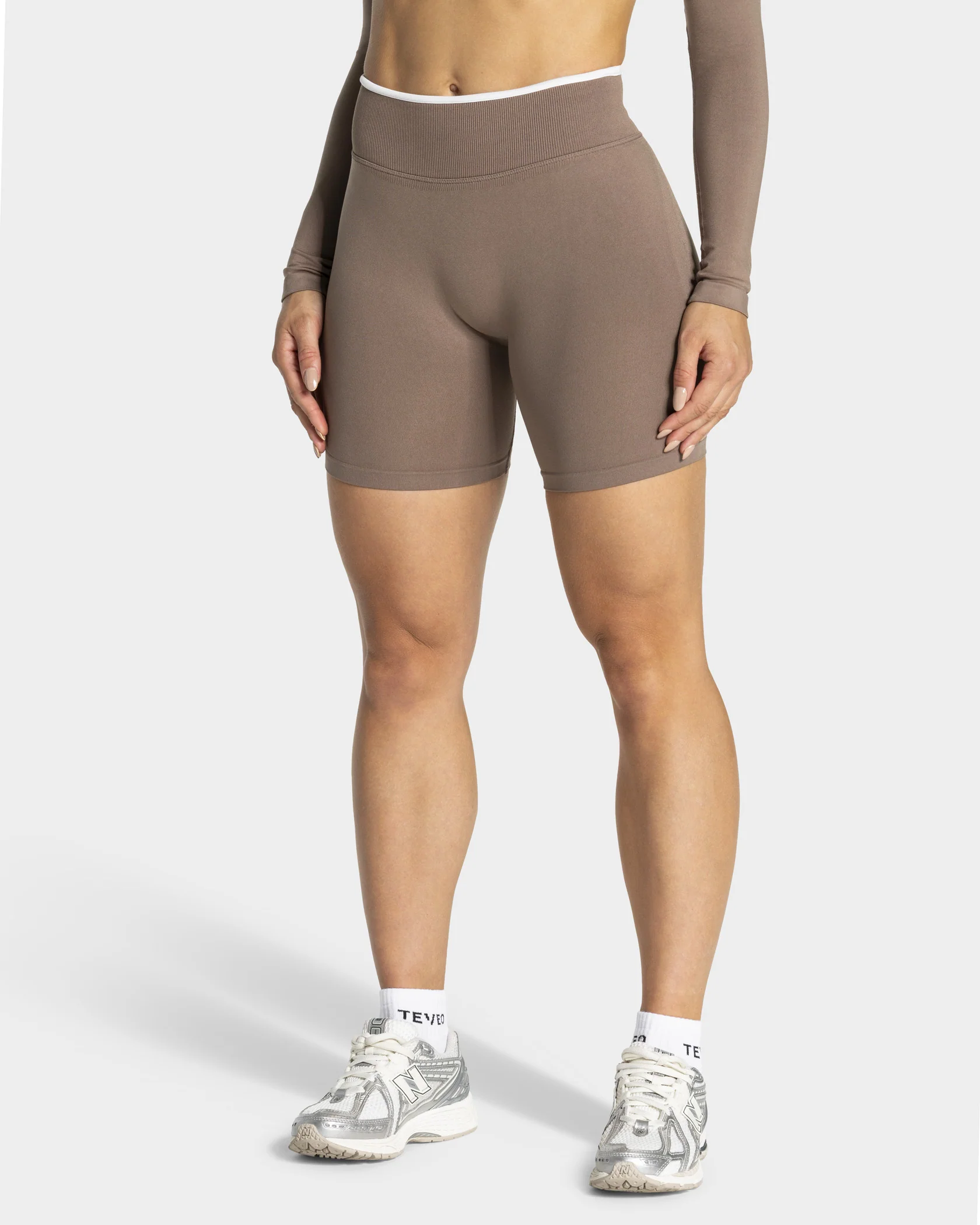 Contrastline Shorts "Mokka" - Image 2