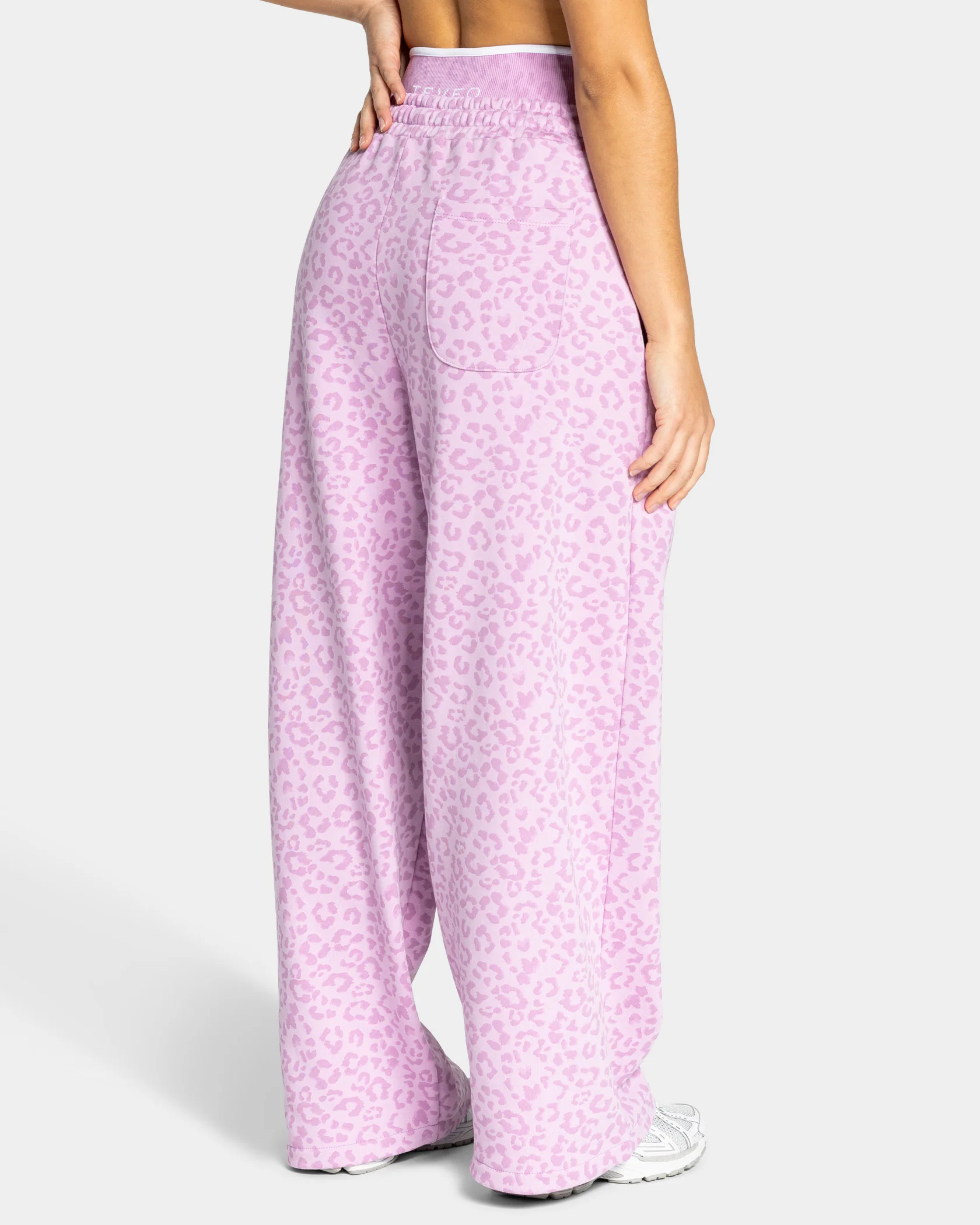 Contrastline Wide Leg Jogger "Leo Orchid" - Image 2