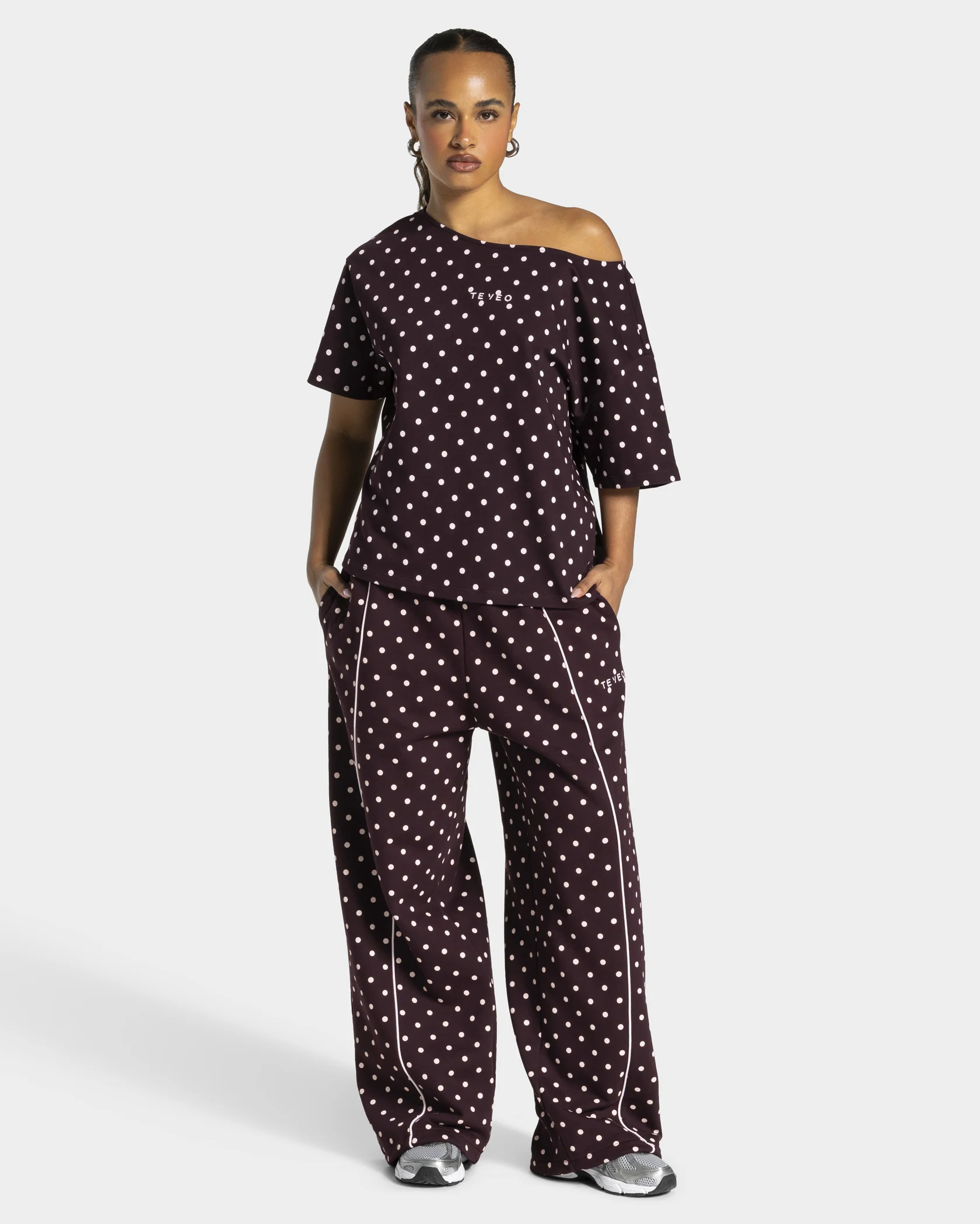 Contrastline Wide Leg Jogger "Polkadot Merlot" - Image 3