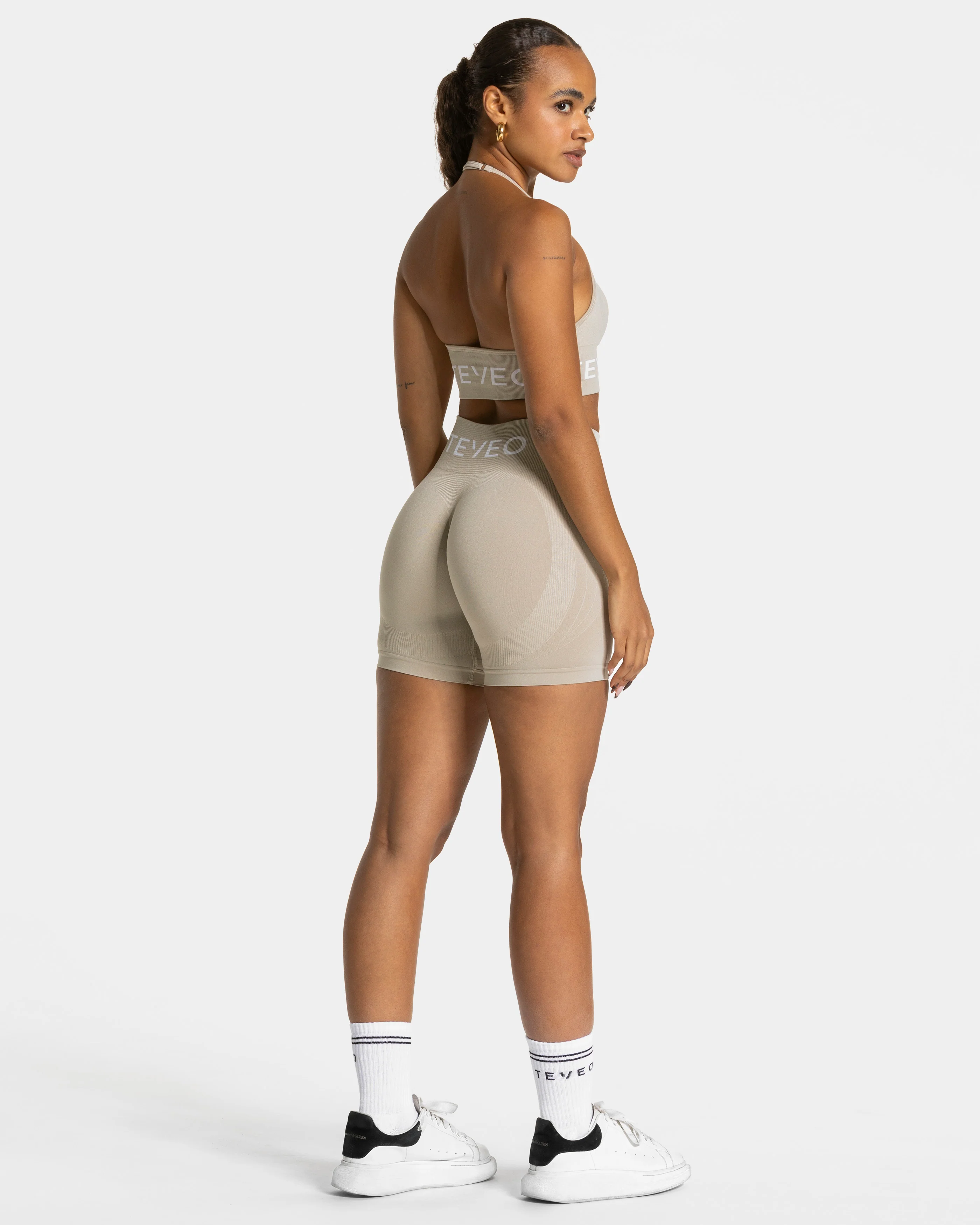 Signature Covert Scrunch Shorts "Latte" - Image 5