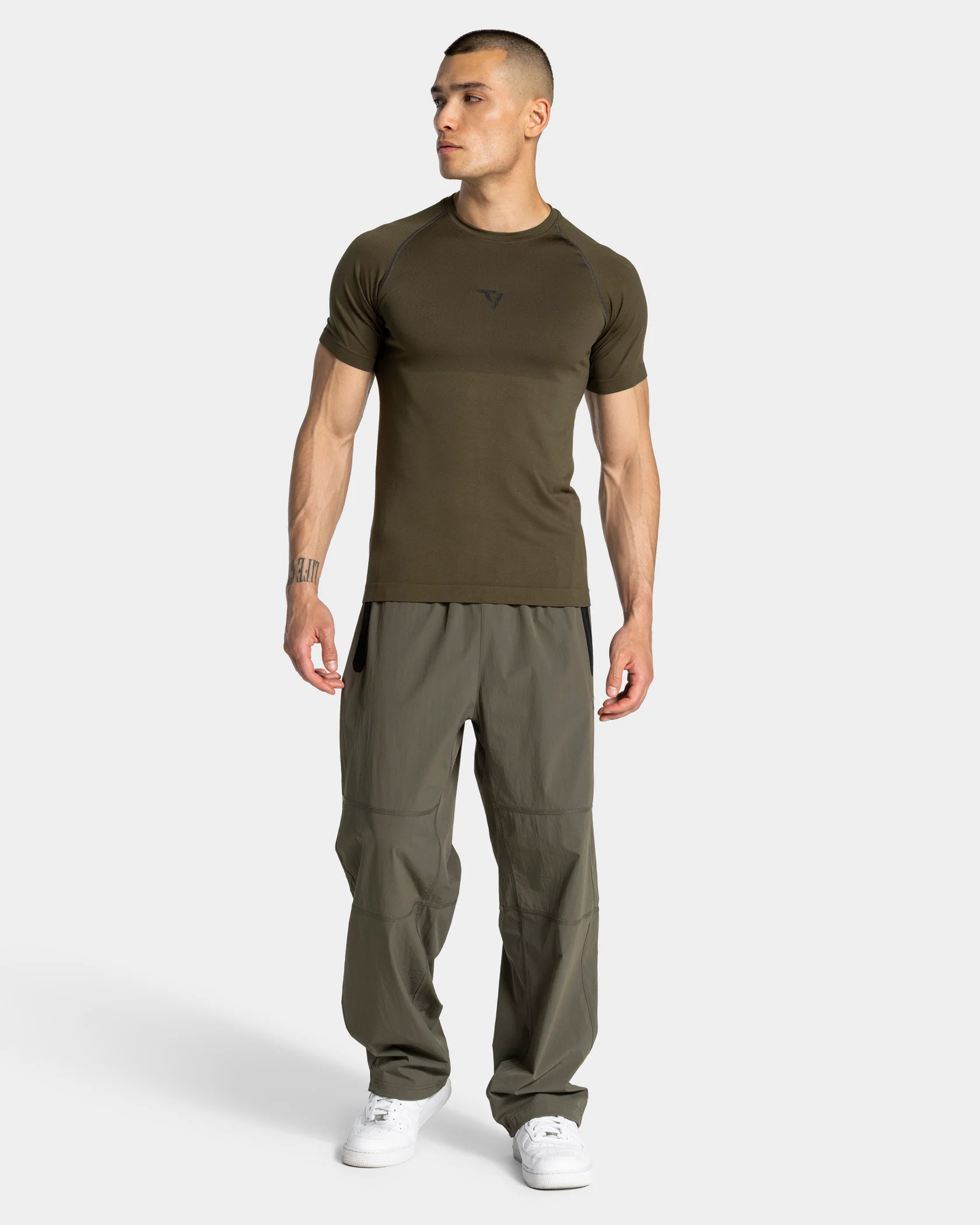 Workout Seamless T-Shirt "Olive" - Image 3