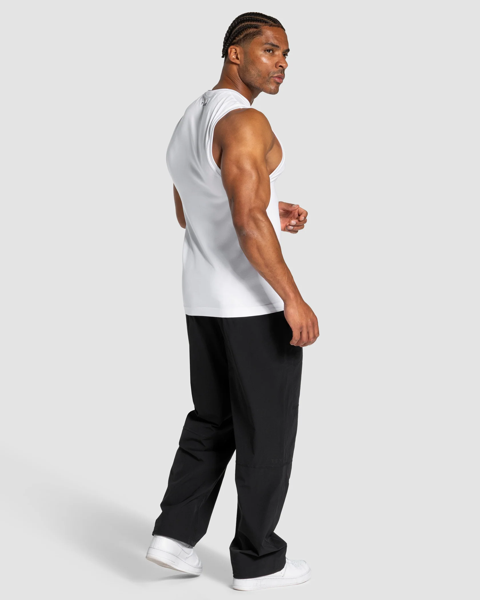 Workout Seamless Tank "Weiß" - Image 5